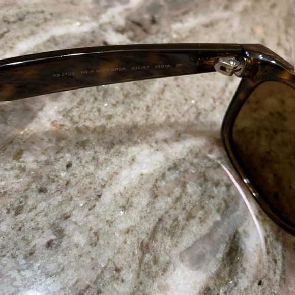 Polarized ray ban Sunglasses - Picture 4 of 5